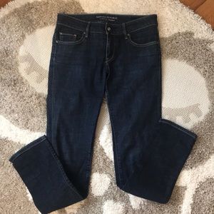 Women’s BR classic skinny size 2 denim jeans 5pkt.  Low Rise.
